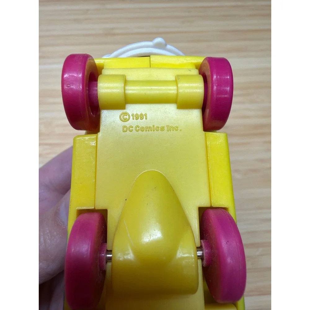 1991 DC Comics Penguin Umbrella Car Toy Vehicle Batman Rolling Figure